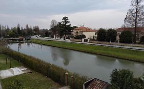 Villa Nadia